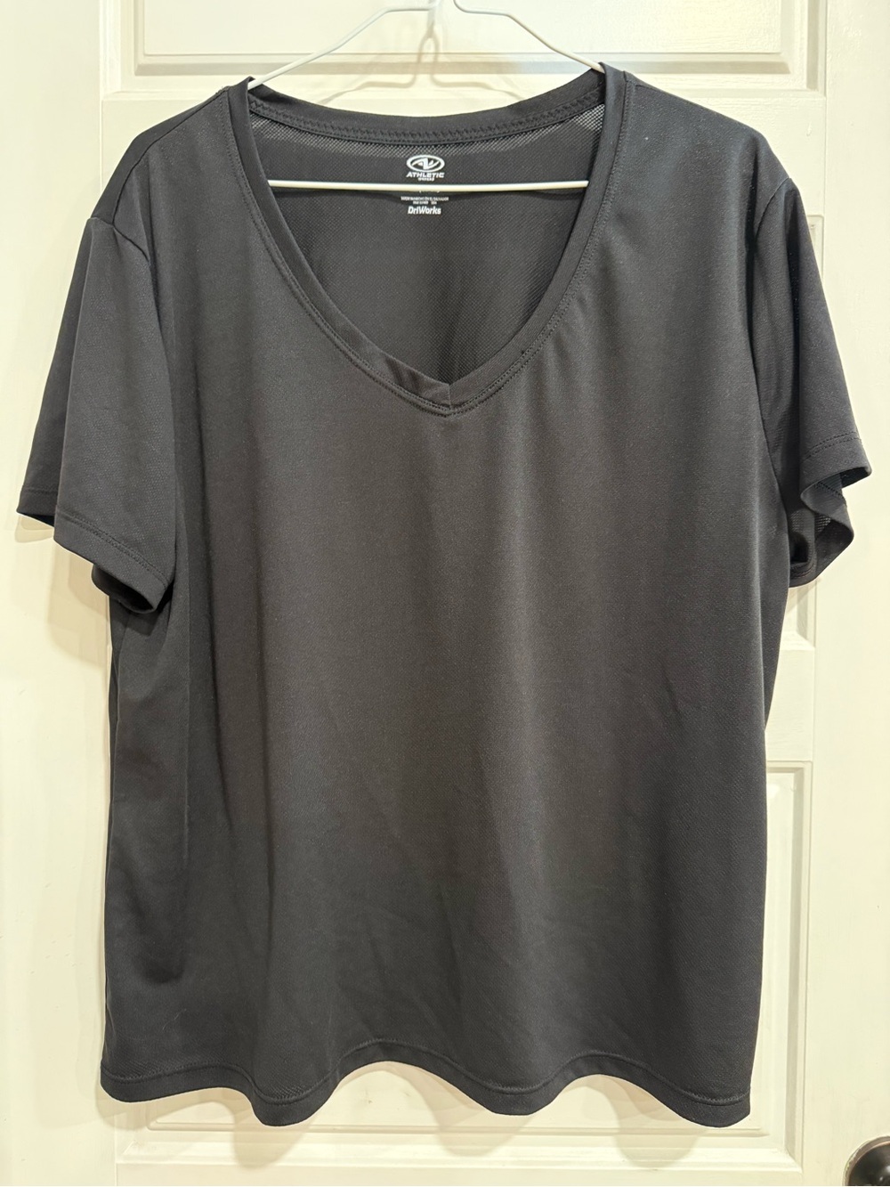 Athletic Works XL Black DriWorks V Neck Short Sleeve Athletic Workout Top